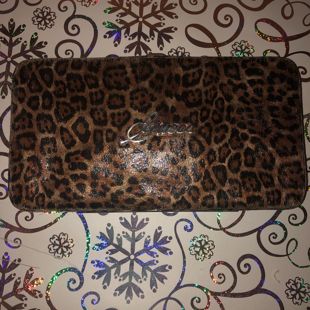 Guess Wallet - Picture 3 of 3